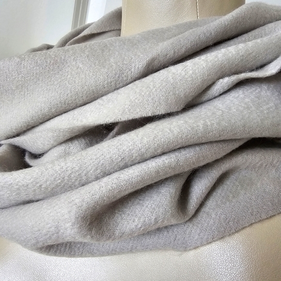 100% Pure Cashmere Scarf by Fishers Finery High Quality Design, 70"x12" - Picture 9 of 10